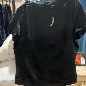Banana  Republic NWT satin blouse with zipper in back